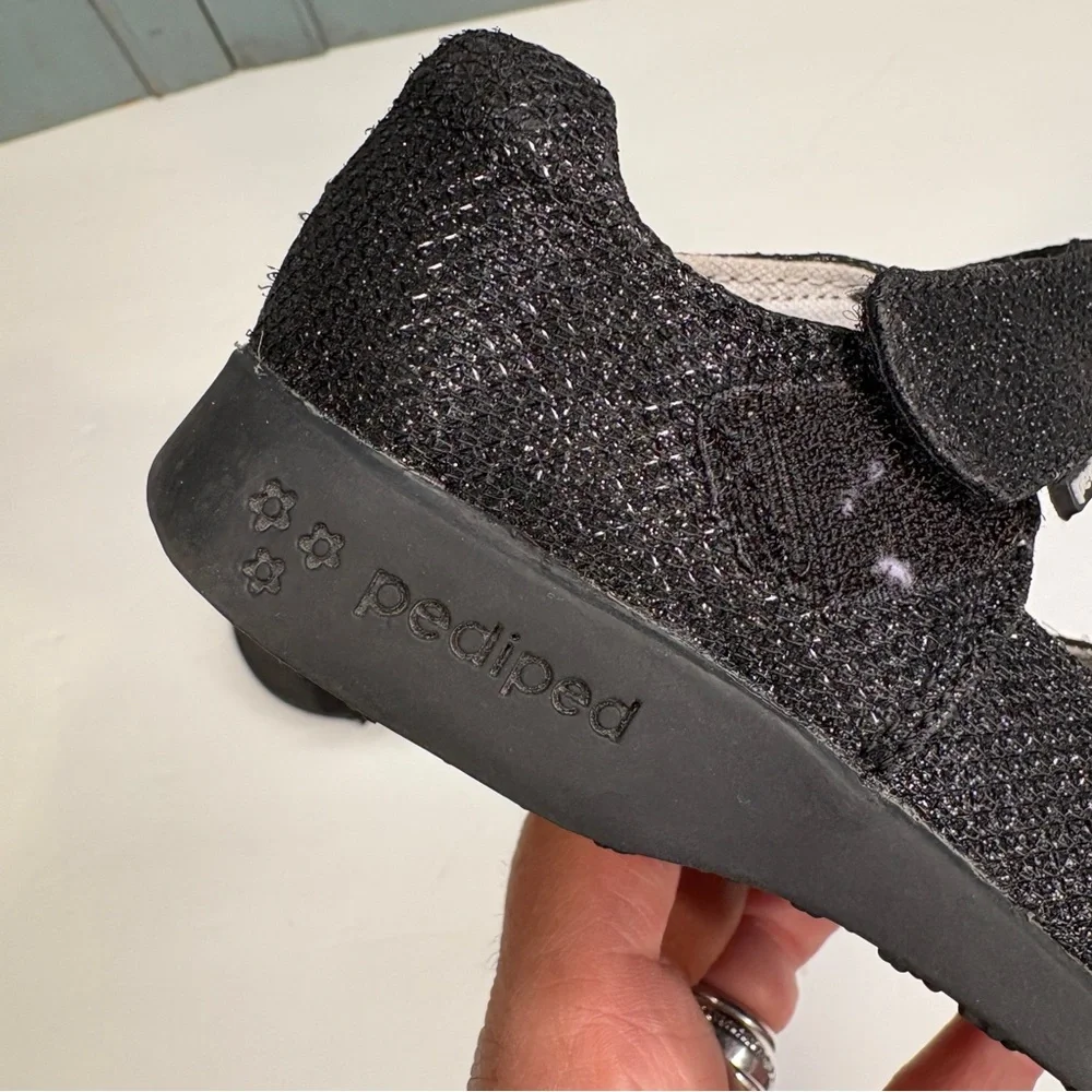 Pediped Black Glittery Mary Jane Shoes With Rose Applique Size 8.5 US 25 EU